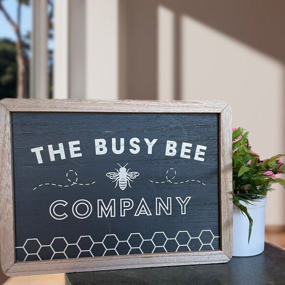 The Busy Bee Company Rustic Wooden Decorative Sign 9in x 14in - Picture 1 of 3
